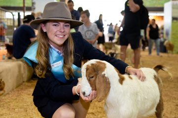 Young-woman-of-the-year - Kempsey Show
